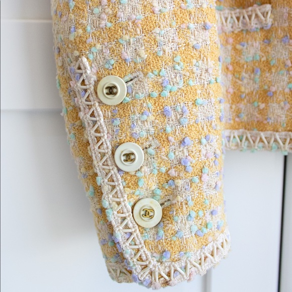 Iconic Chanel Vintage Spring 1994 Runway Yellow Tweed 94P Jacket - Picture 6 of 11